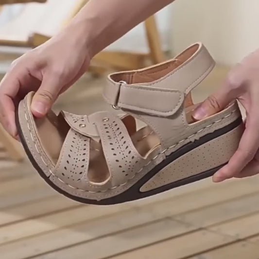 【⏰60% отстъпка днес! Не пропускайте!】👡AMBETALE®Ергономични сандали с ортопедични стелки   ✅която спомага за облекчаване на болките в краката, стабилизира петата и намалява нестабилността при ходене